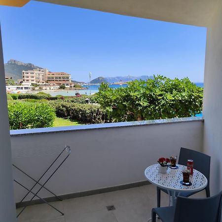 Rooms, Affittacamere Maksim Golfo Aranci Eksteriør billede