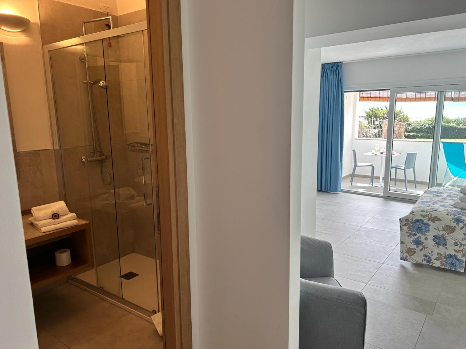 Rooms, Affittacamere Maksim Golfo Aranci Eksteriør billede
