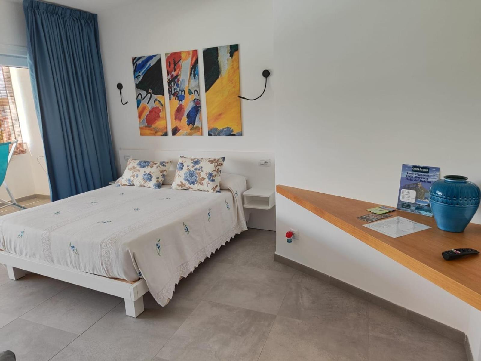 Rooms, Affittacamere Maksim Golfo Aranci Eksteriør billede