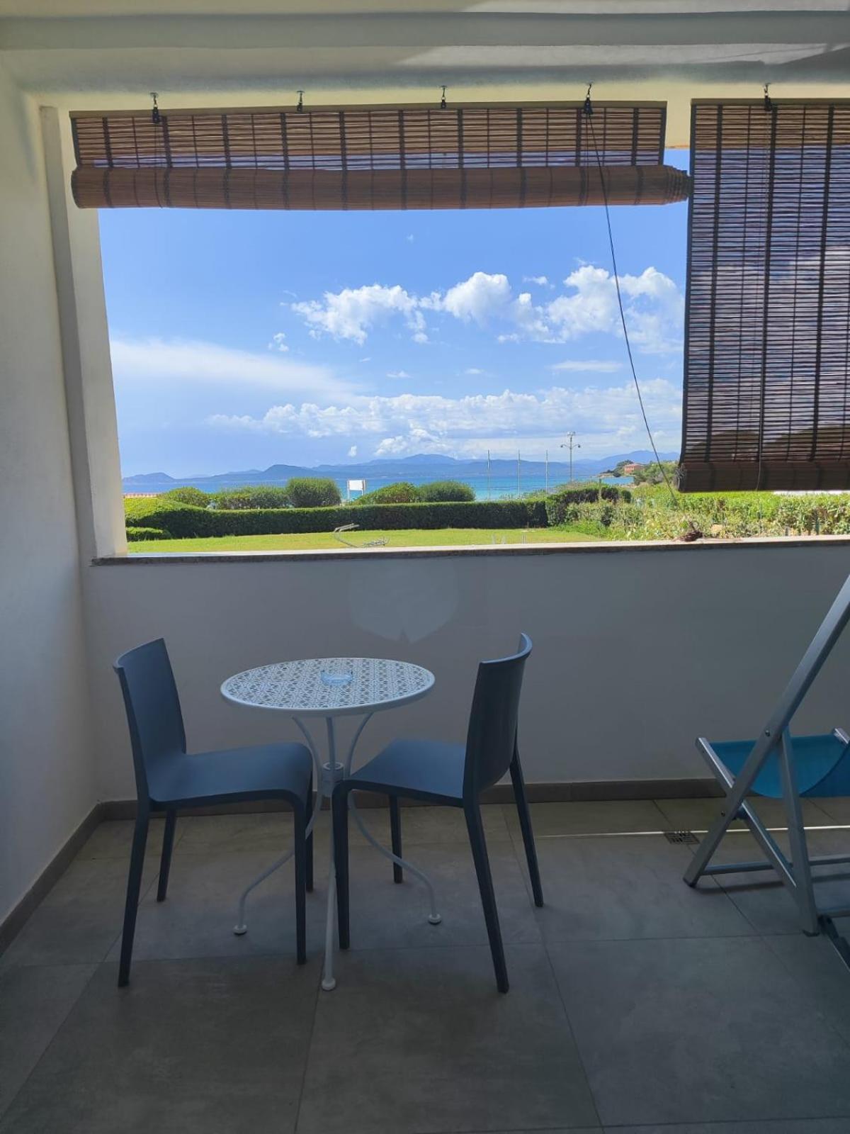 Rooms, Affittacamere Maksim Golfo Aranci Eksteriør billede