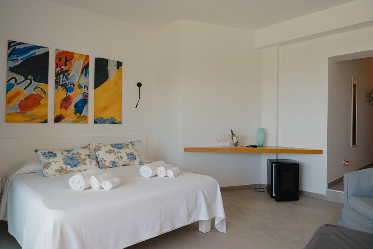 Rooms, Affittacamere Maksim Golfo Aranci Eksteriør billede