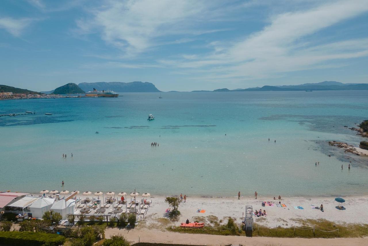 Rooms, Affittacamere Maksim Golfo Aranci Eksteriør billede