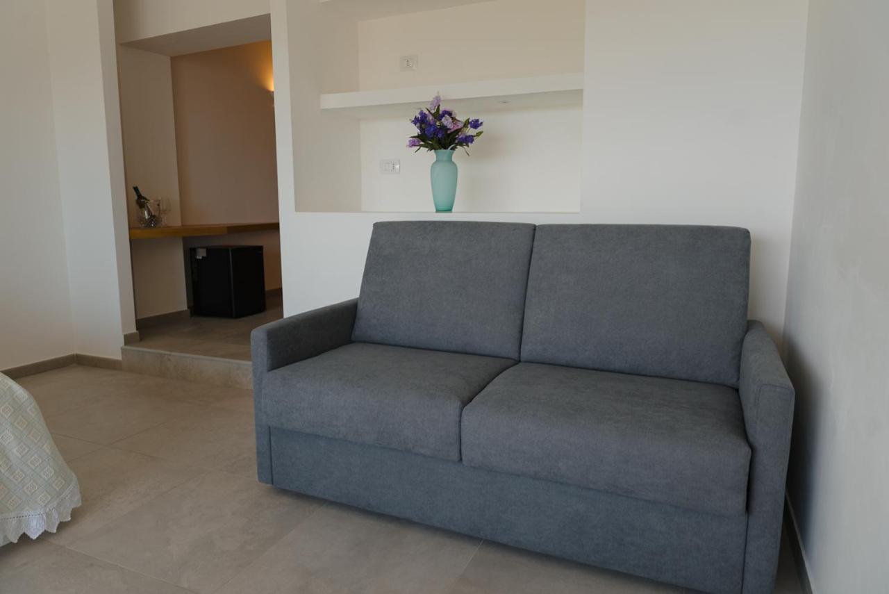 Rooms, Affittacamere Maksim Golfo Aranci Eksteriør billede