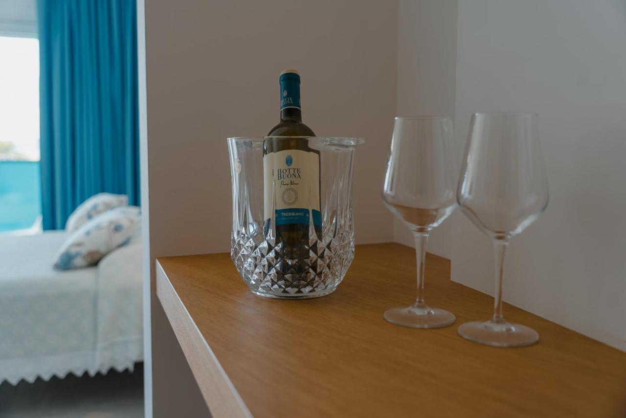 Rooms, Affittacamere Maksim Golfo Aranci Eksteriør billede